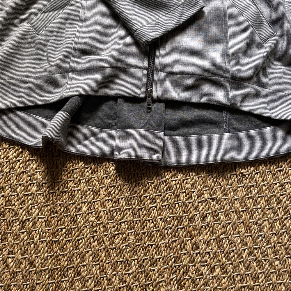 CAbi Women’s Striped Gray Open-Front Cardigan Lagenlook Size Large. - Picture 4 of 7